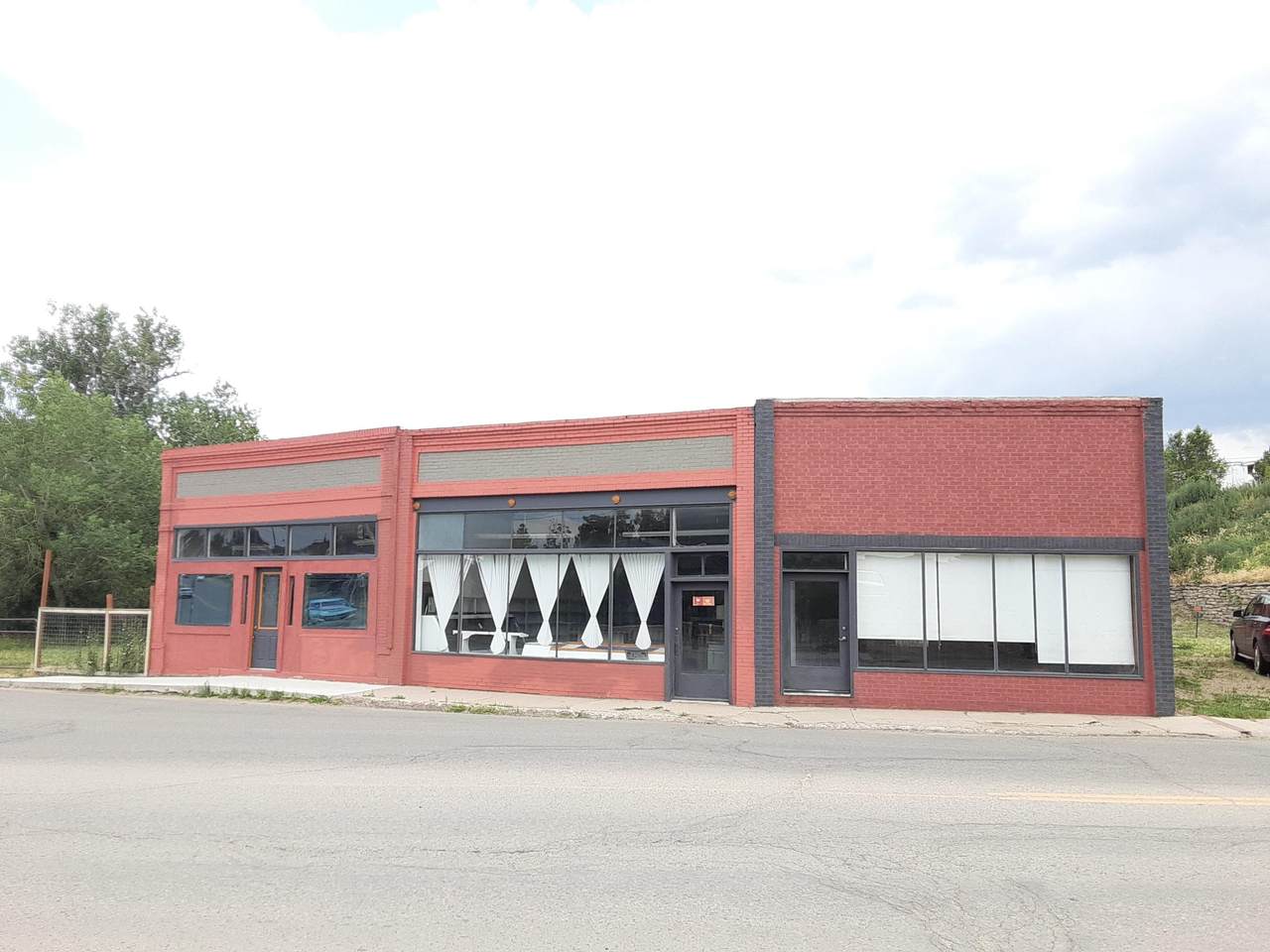 1004-1006 Main St - Photo 1