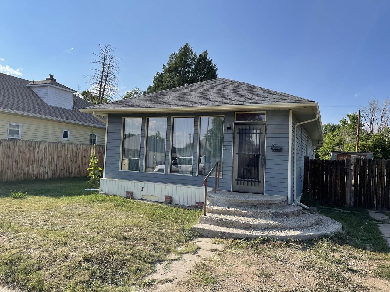 348 5th St - Photo 1