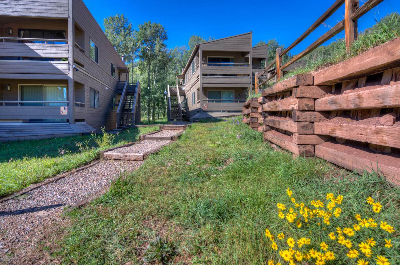 1420 Panadero Ave - Photo 1