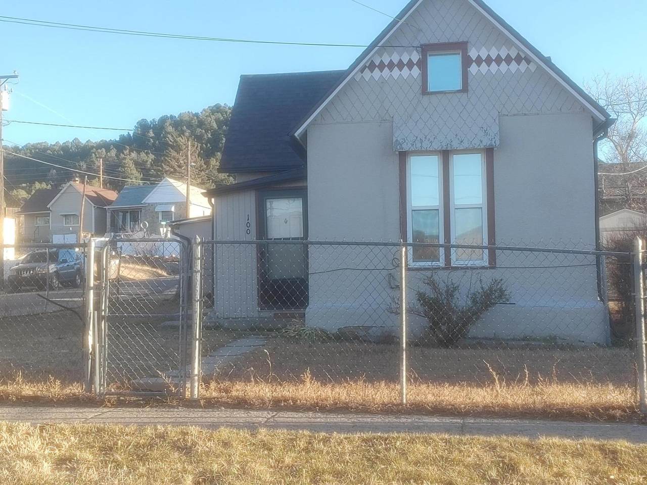 100 6th St - Photo 1