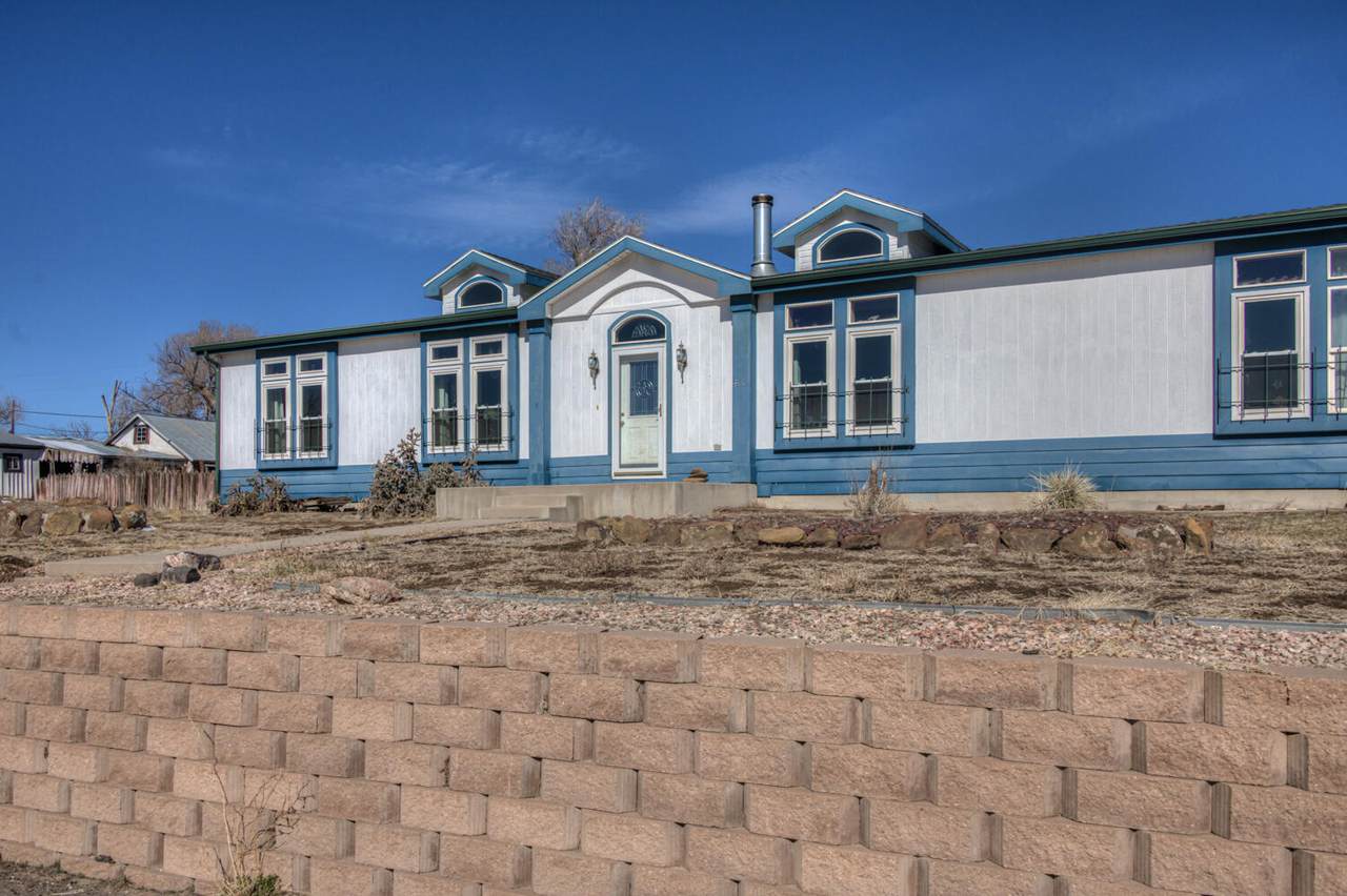 410 2nd St - Photo 1
