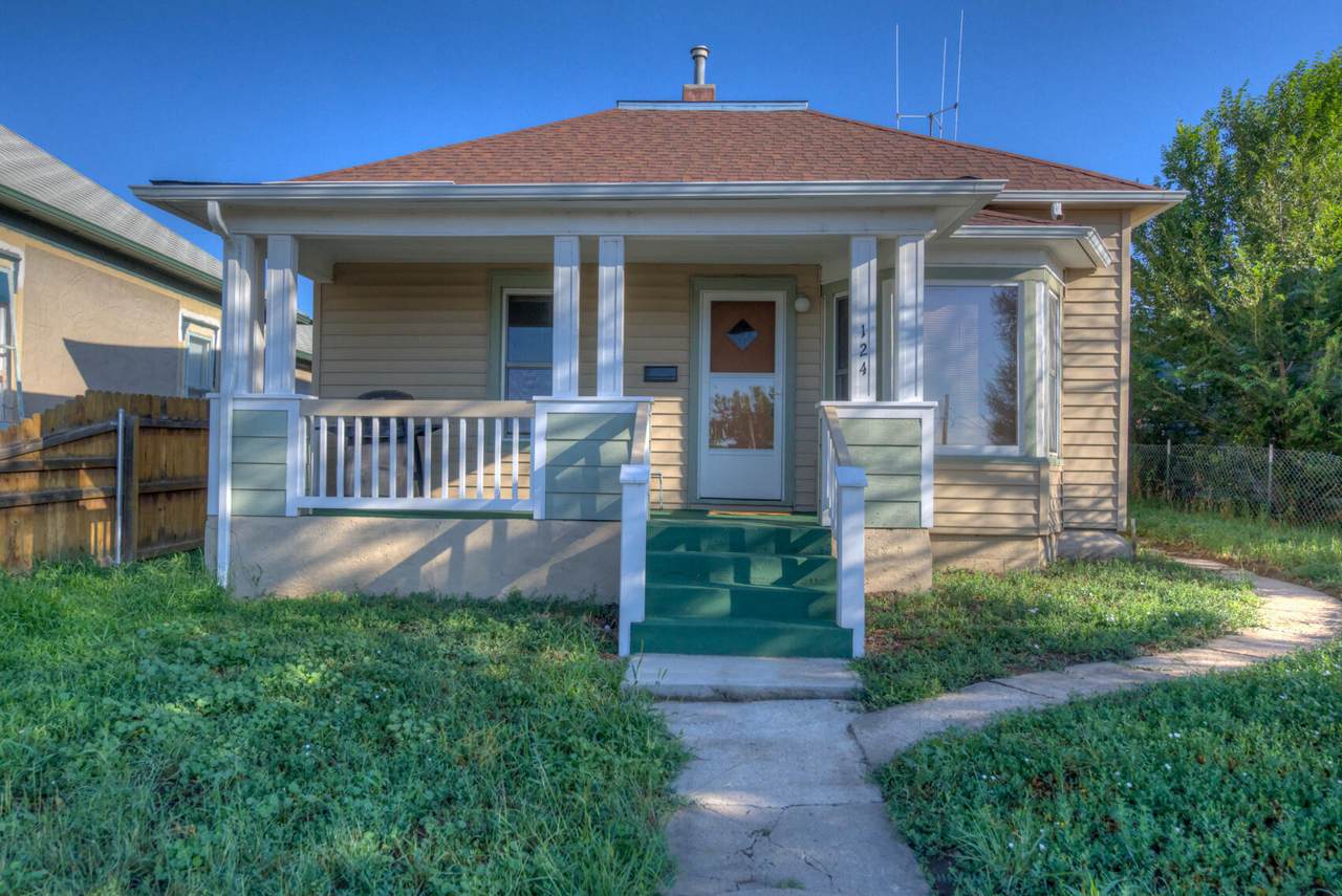 124 Colorado Ave - Photo 1