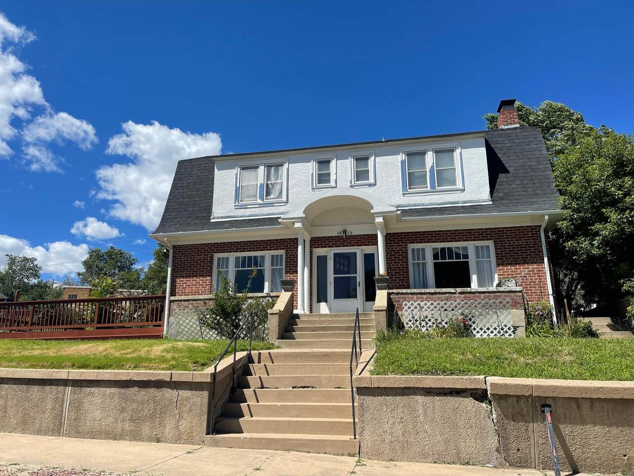 1415 Arizona Ave - Photo 1