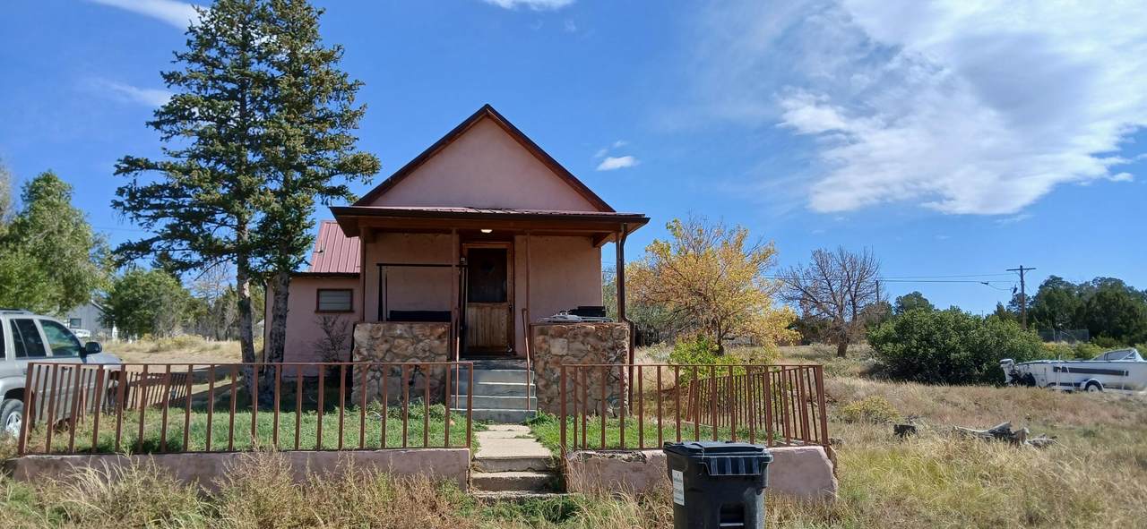 1614 Garfield Ave - Photo 1