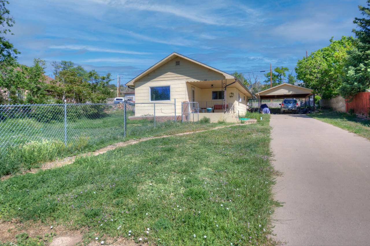 620 Kansas Ave - Photo 1