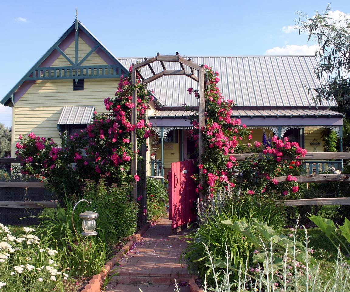 134 Virginia St - Photo 1