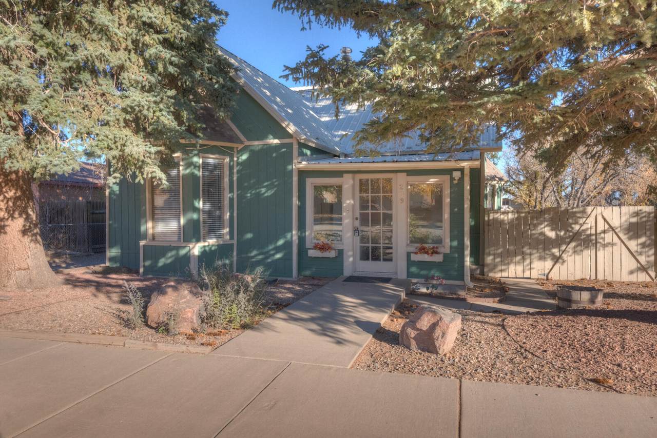 209 Francisco St - Photo 1