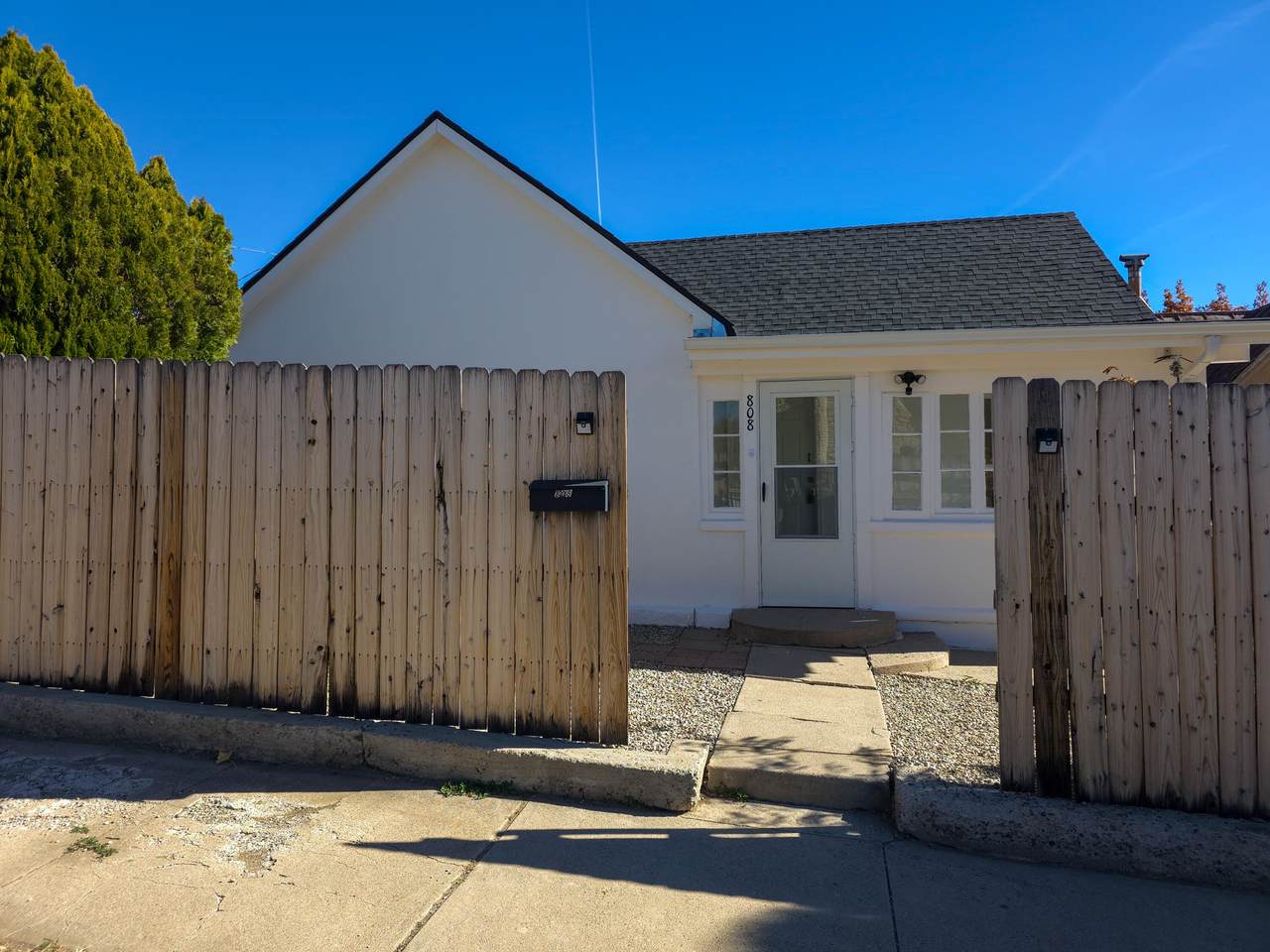 808 San Pedro Ave - Photo 1