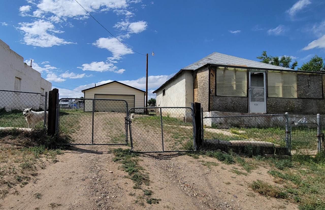 620 4th St - Photo 1