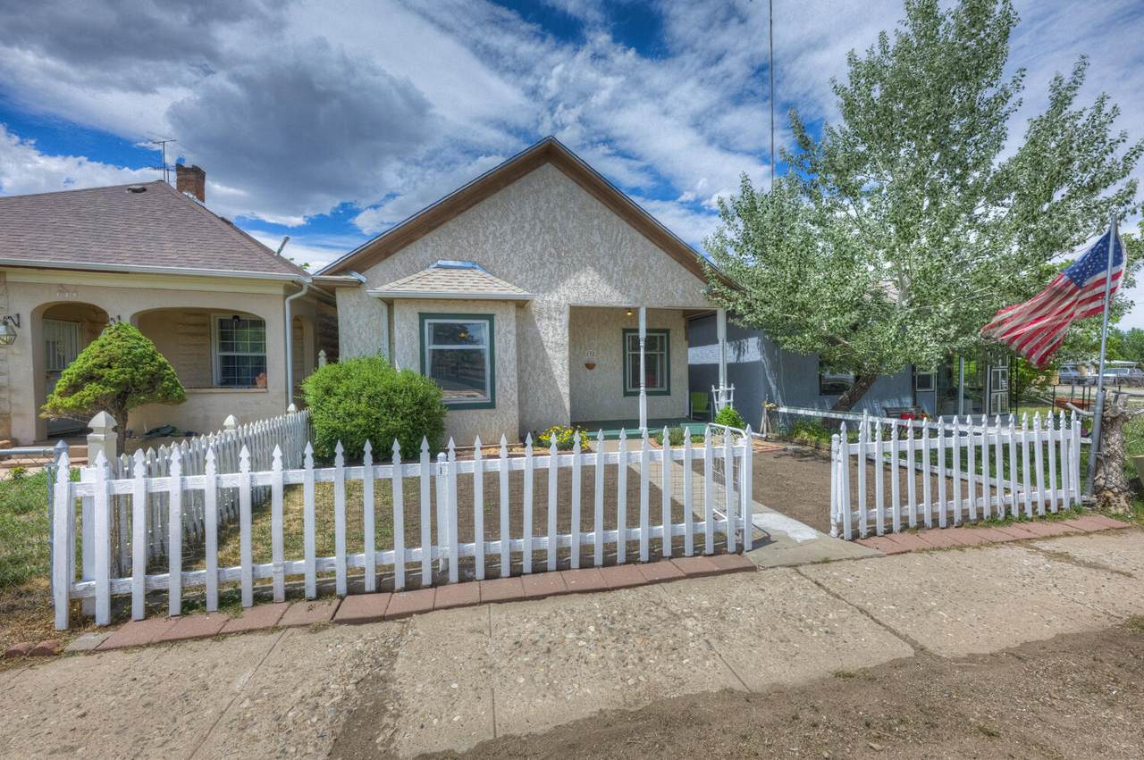 132 9th St - Photo 1