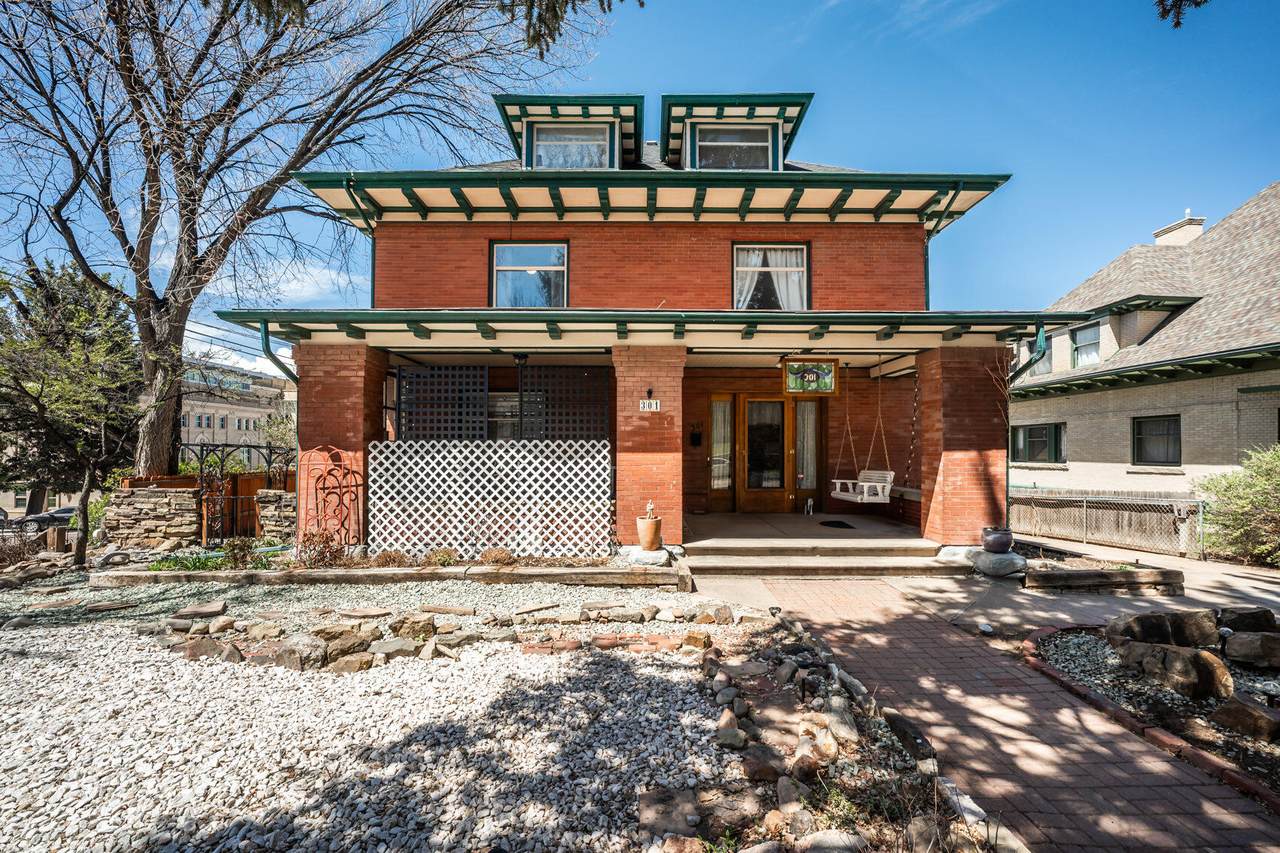301 2nd St - Photo 1