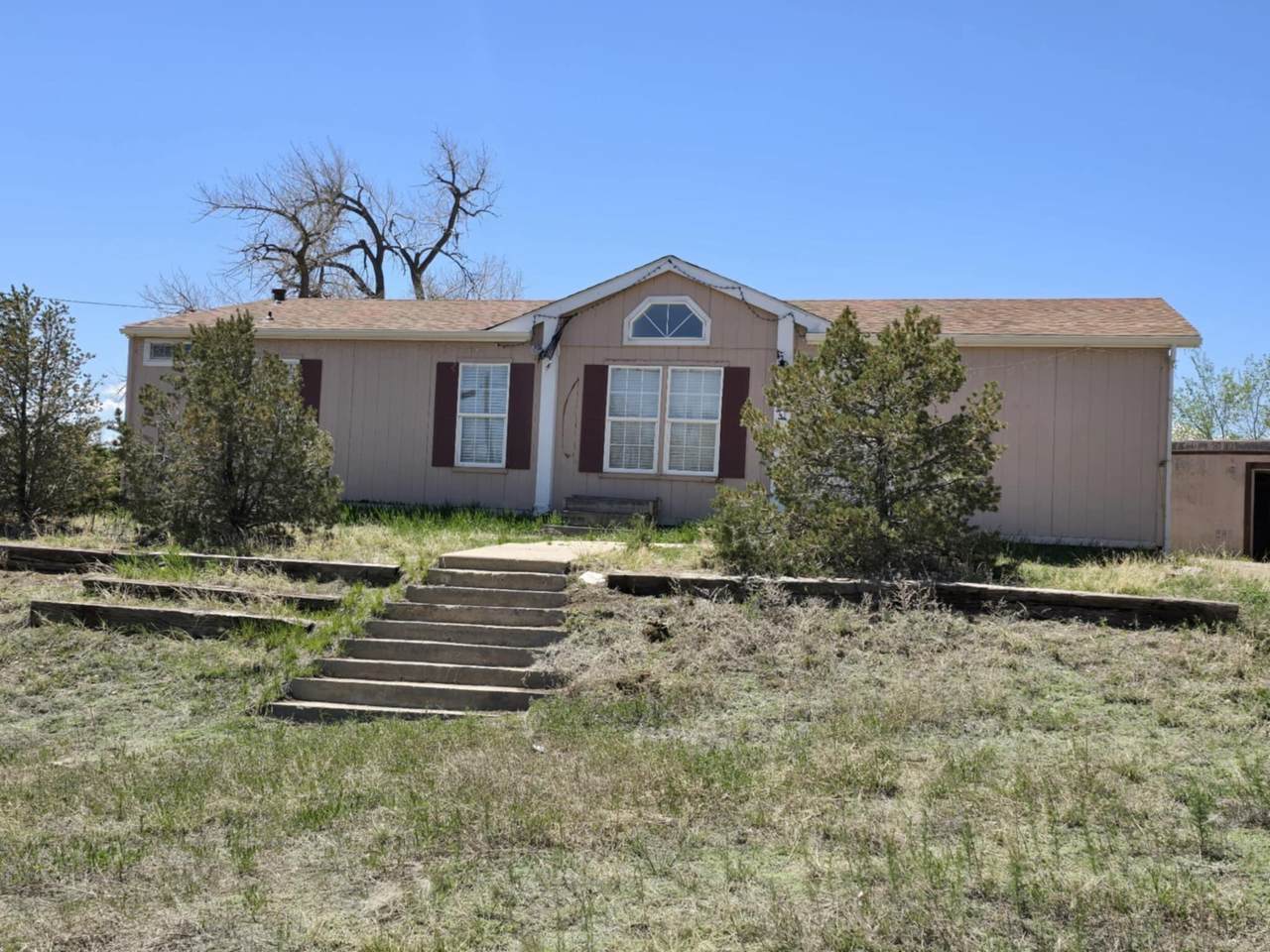 534 Pioneer Ave - Photo 1