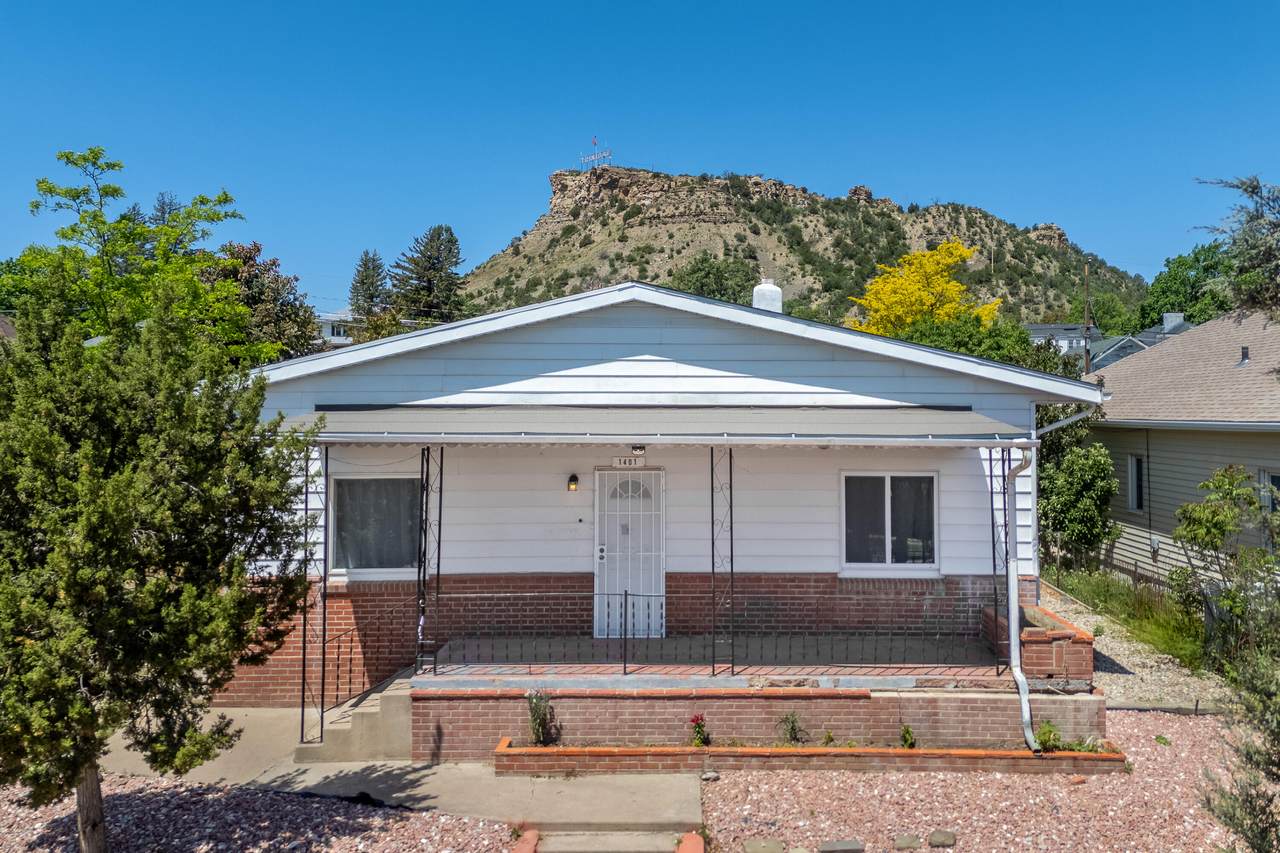 1401 San Pedro Ave - Photo 1
