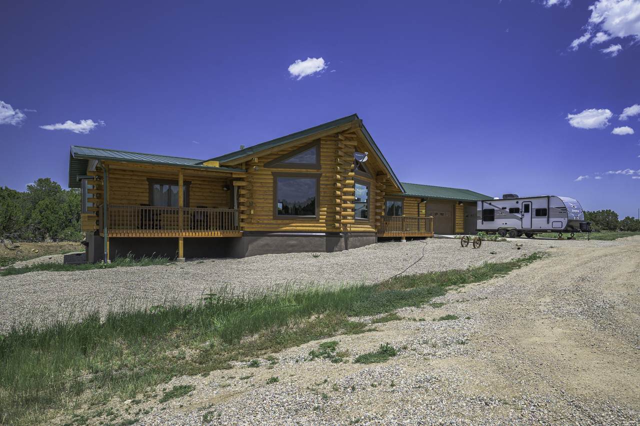 254 Sunset Ct - Photo 1