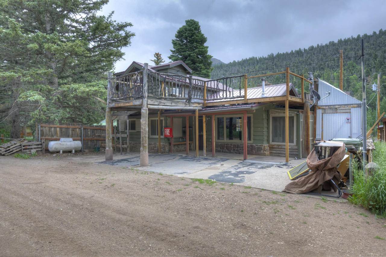 18 5th Ave - Photo 1