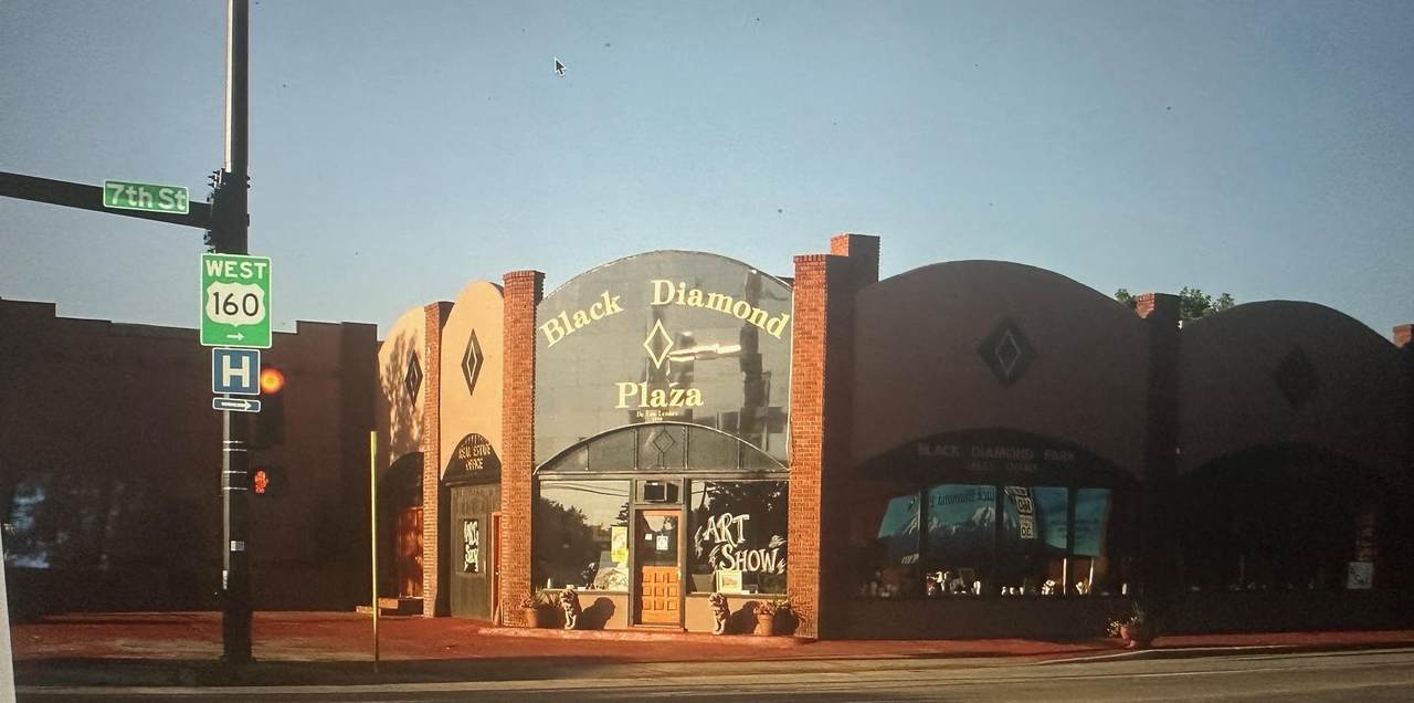 701 Main St - Photo 1