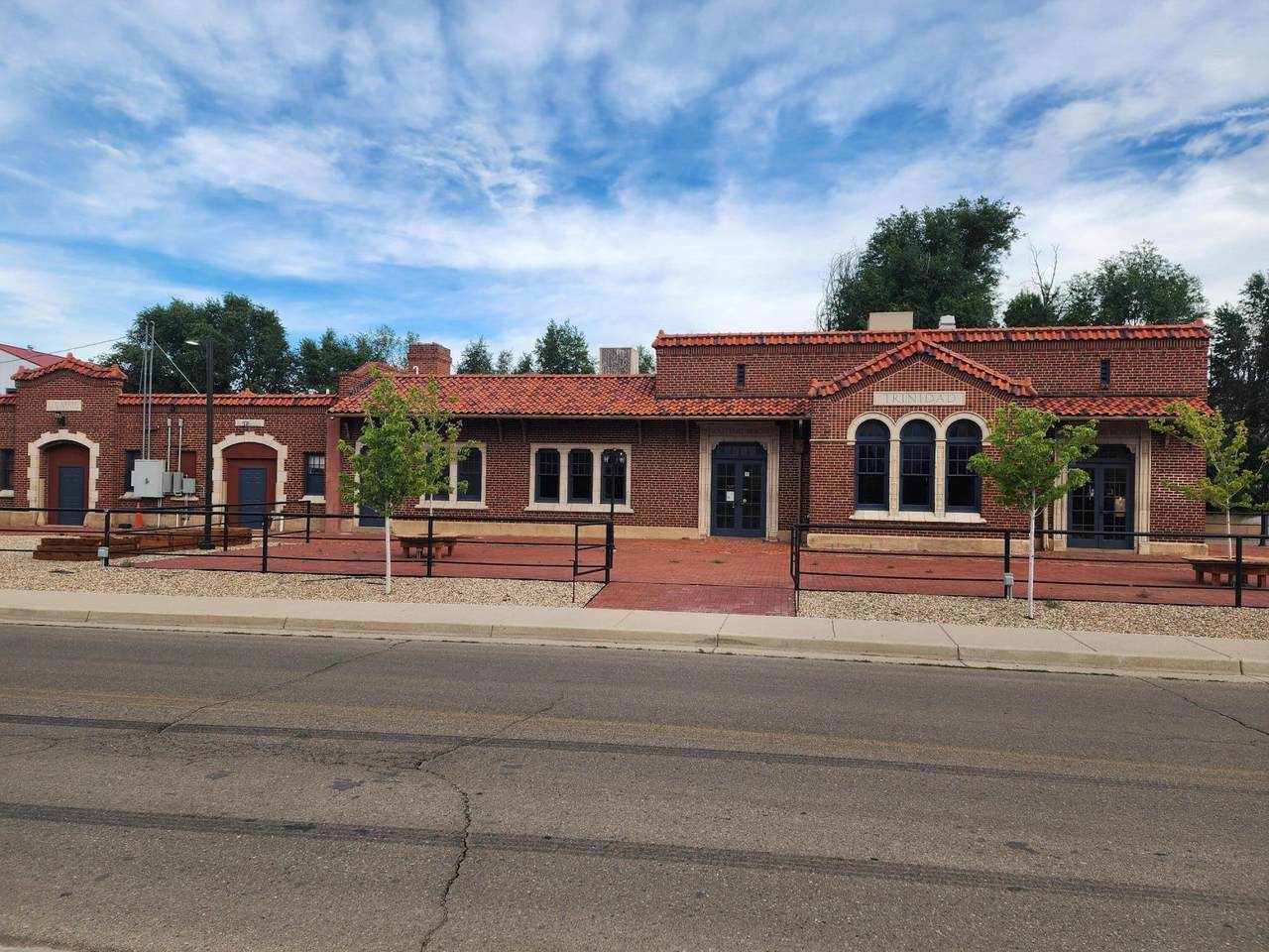 516 Elm St - Photo 1