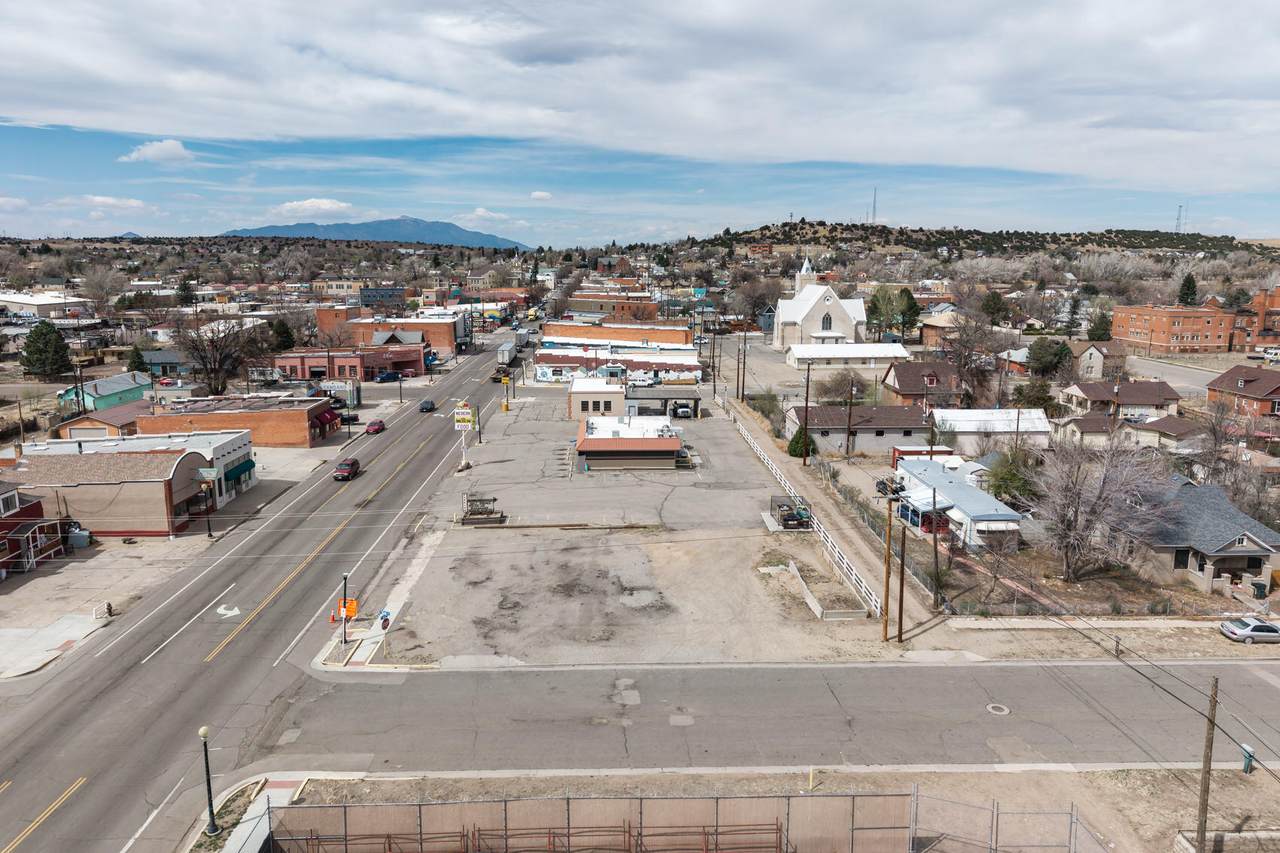 826 Main - Photo 1