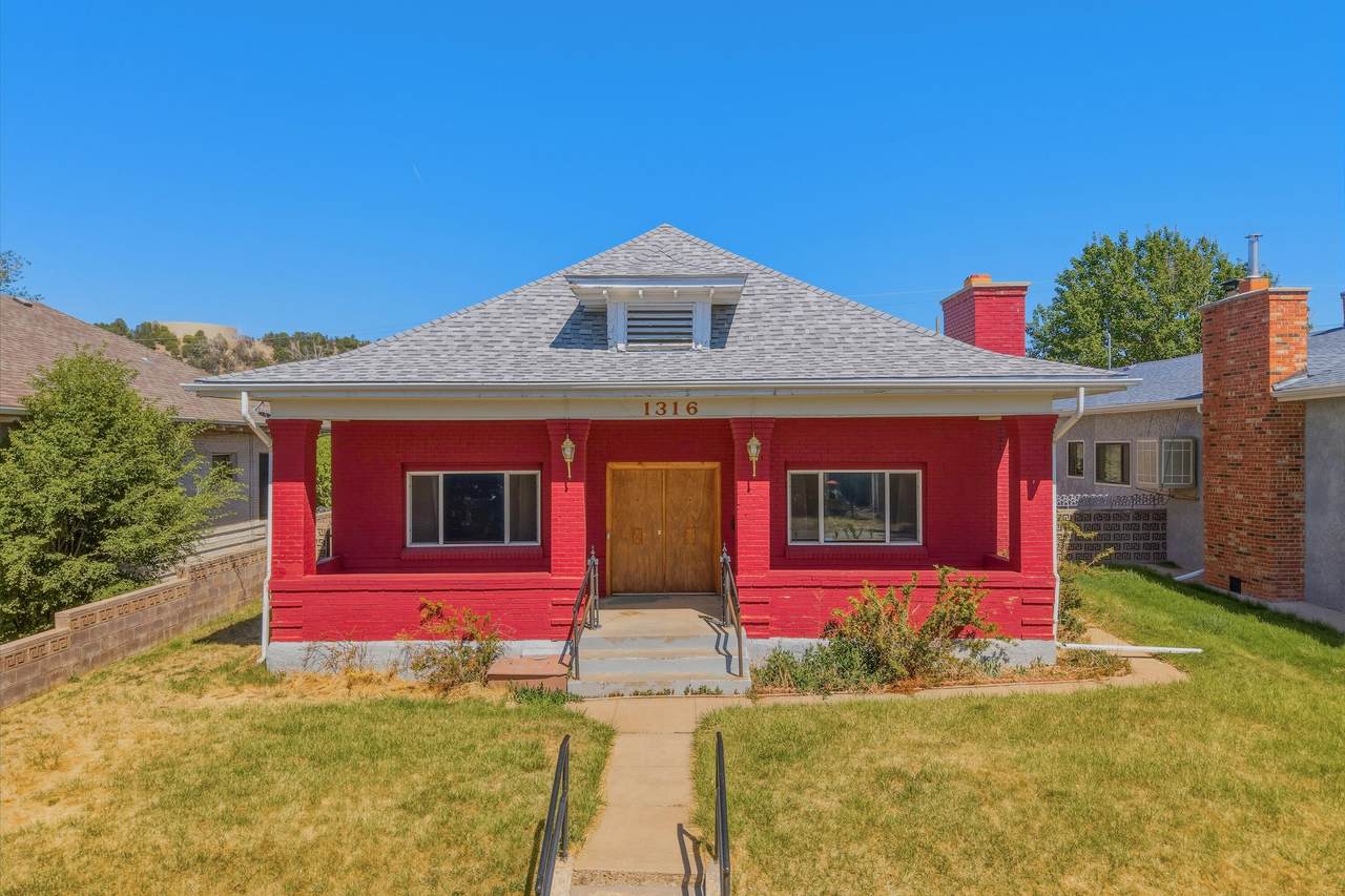 1316 Grant Ave - Photo 1