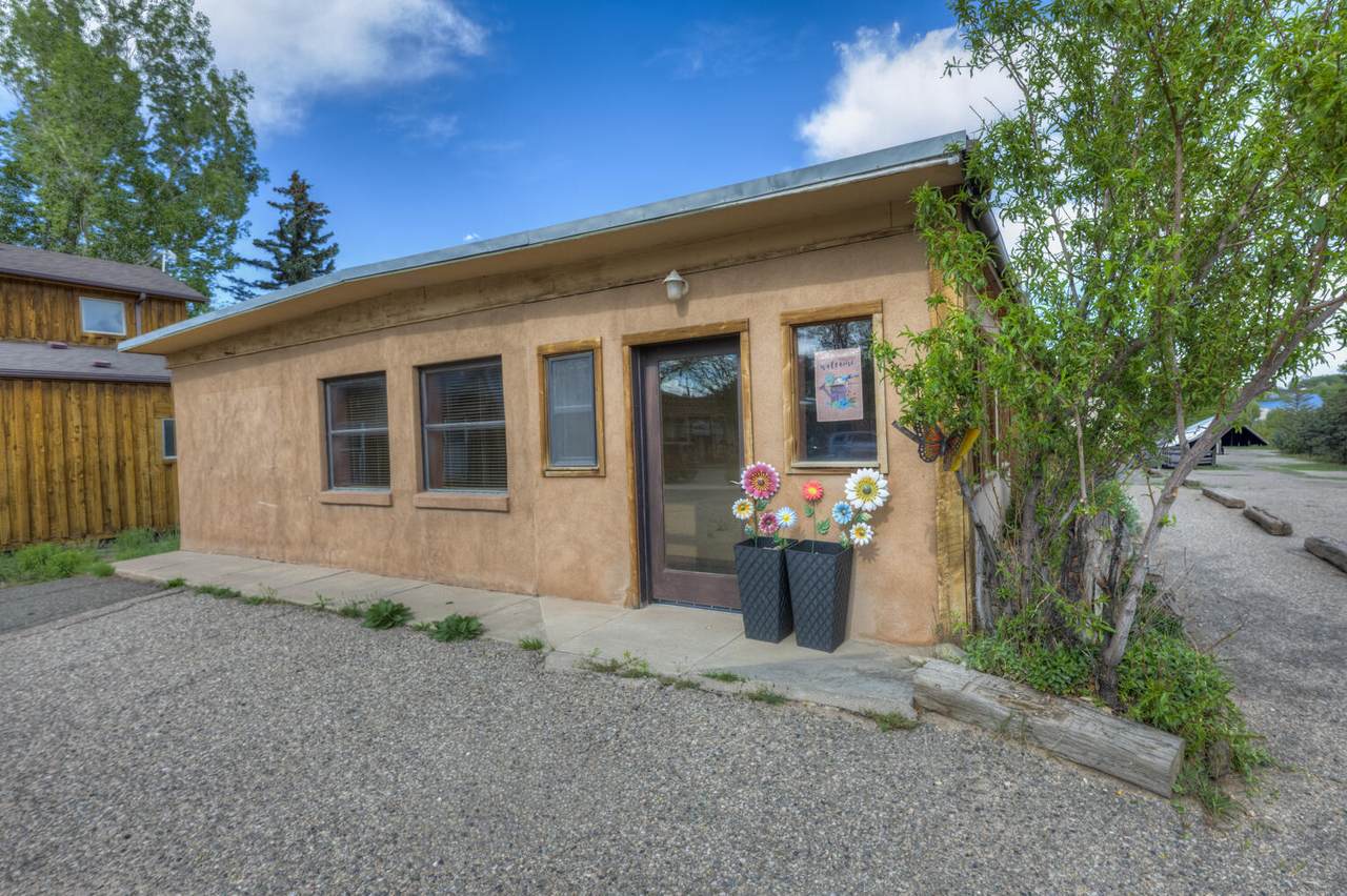 225 Main St - Photo 1