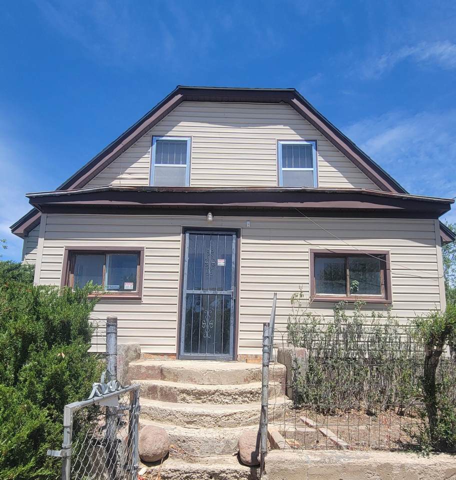 608 4th St - Photo 1