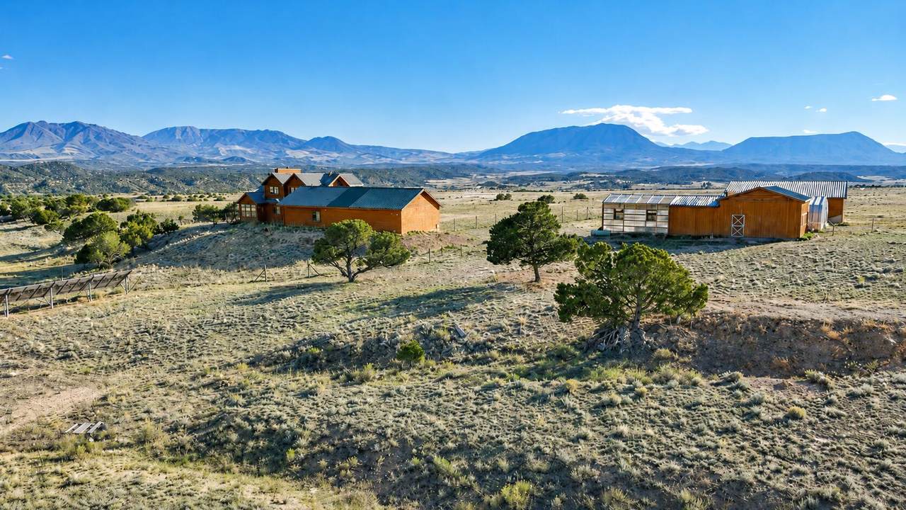 https://bt-photos.global.ssl.fastly.net/spanishpeaks/1280_boomver_1_26-596-2.jpg