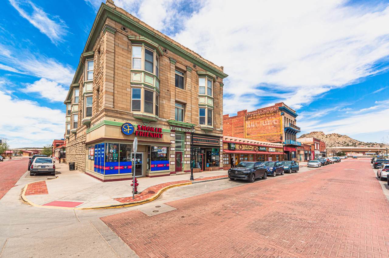 401-407 Commercial St - Photo 1