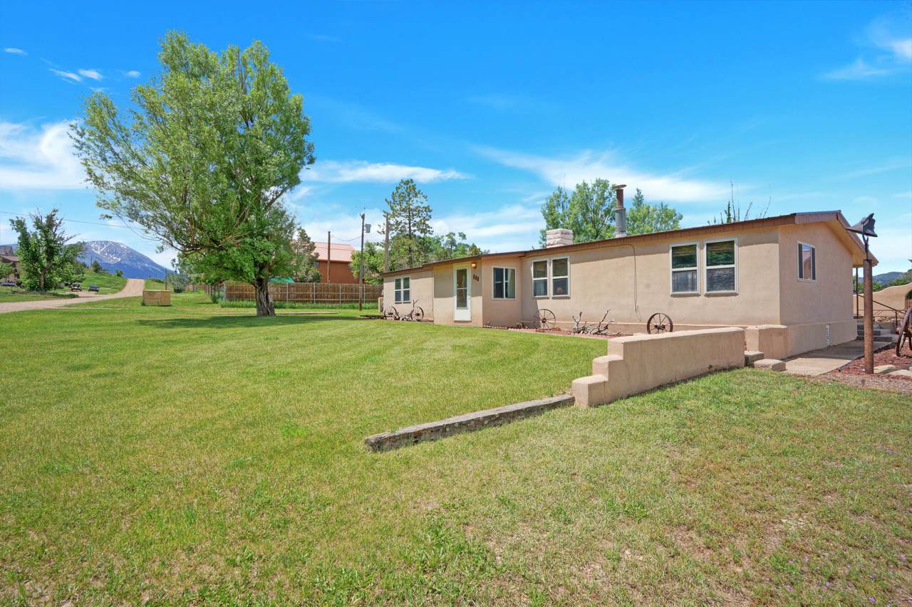 204 Walnut St - Photo 1