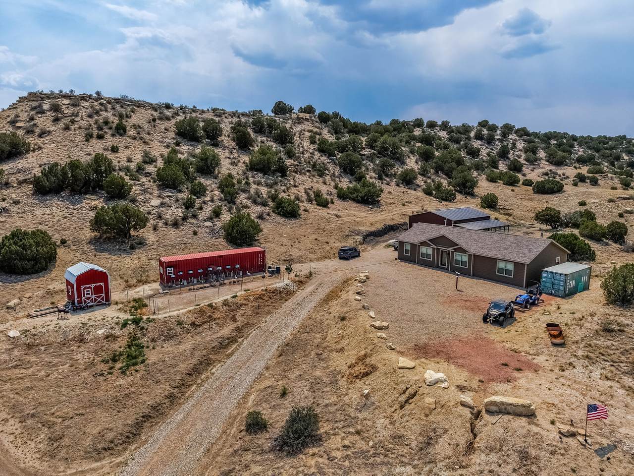 1121 Stone Cliff Rd - Photo 1