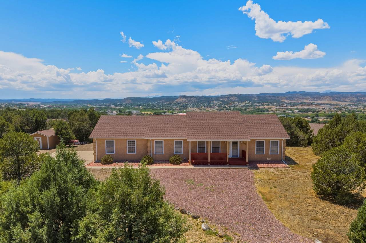 319 Garrett Drive - Photo 1