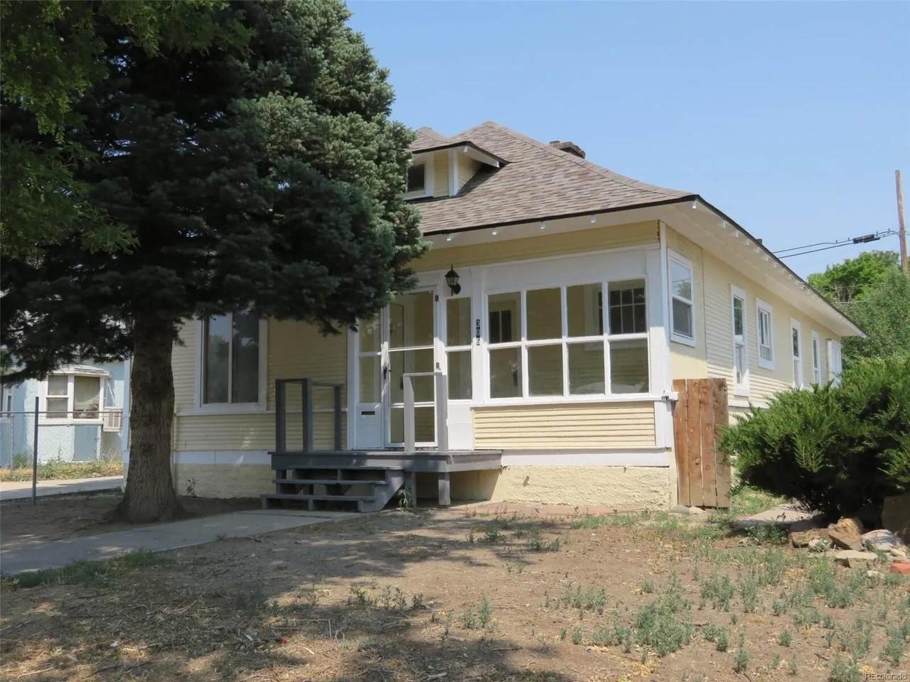 1306 Linden Ave - Photo 1