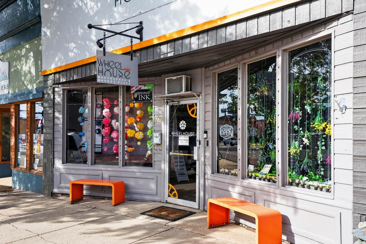 609 Main St - Photo 1