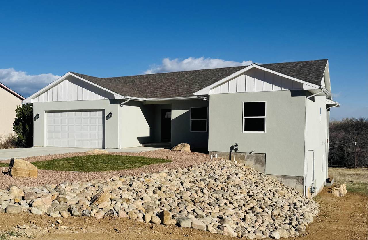 4631 Colorado Blvd - Photo 1
