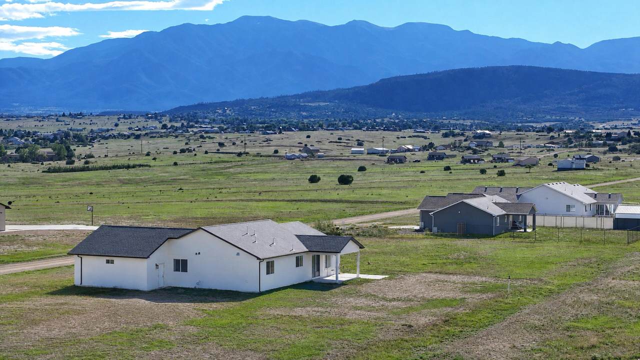 https://bt-photos.global.ssl.fastly.net/spanishpeaks/1280_boomver_1_26-884-2.jpg