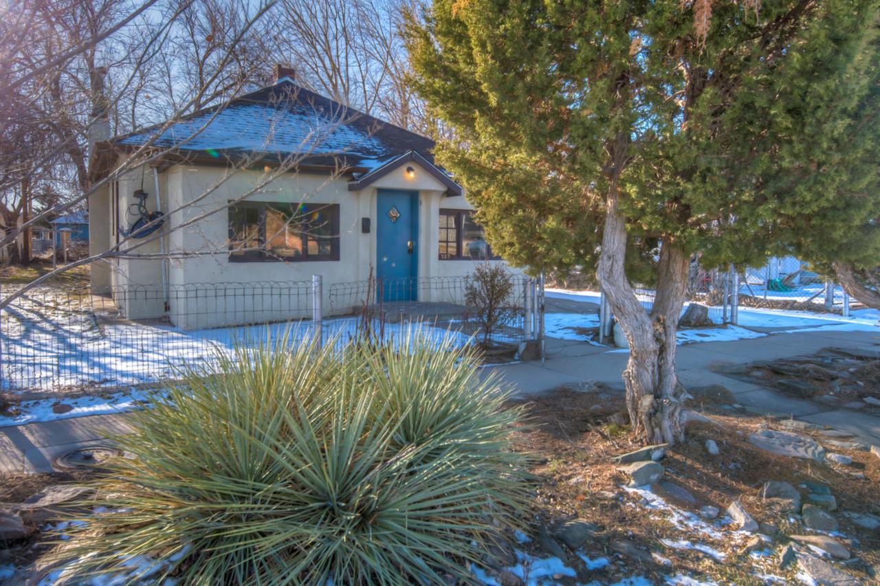 327 6th St - Photo 1