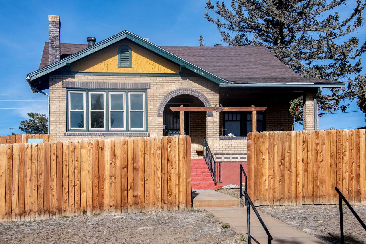 212 Cedar St - Photo 1