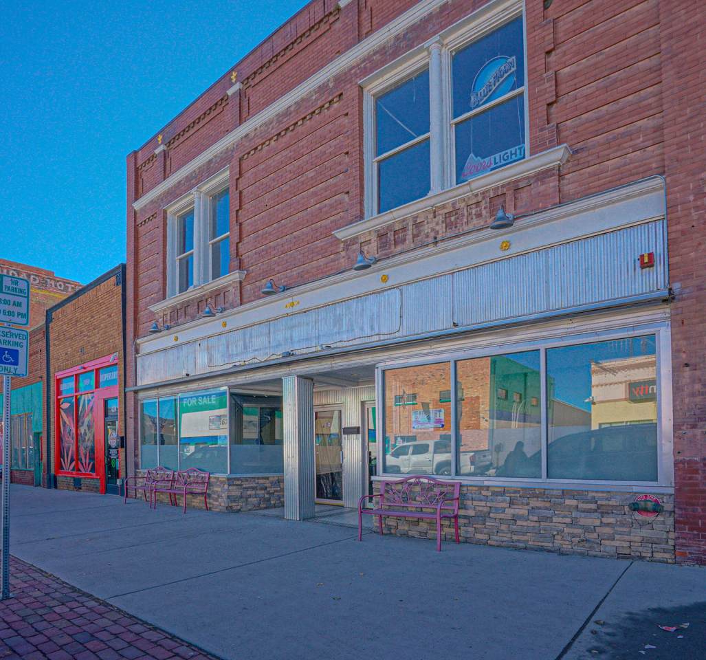 443 Commercial St - Photo 1