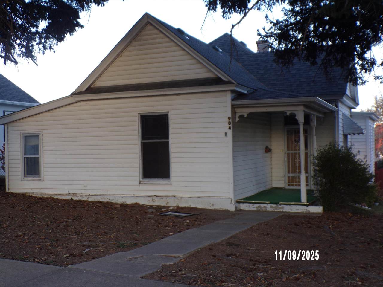 904 San Juan St - Photo 1