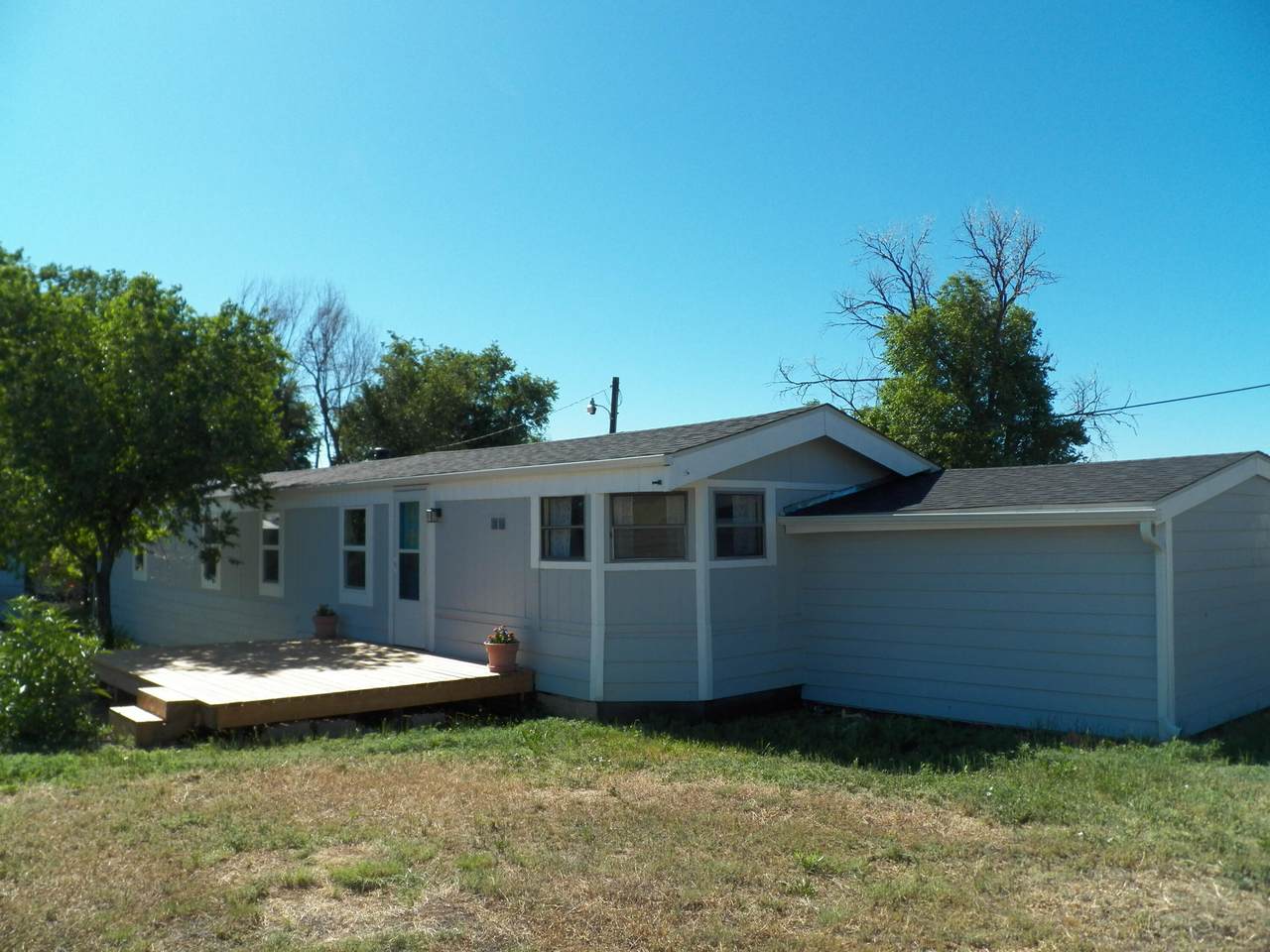 616 Aspen St - Photo 1