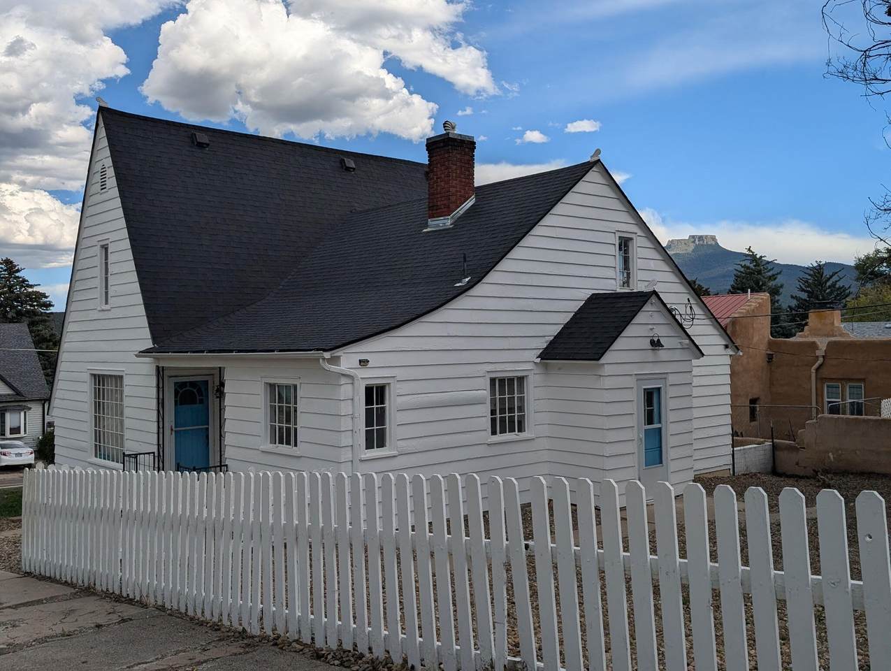 800 Park St - Photo 1