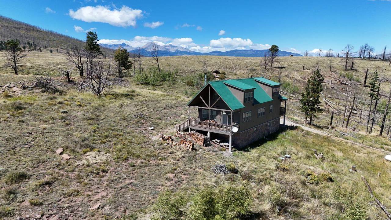 645 Emery Lp - Photo 1