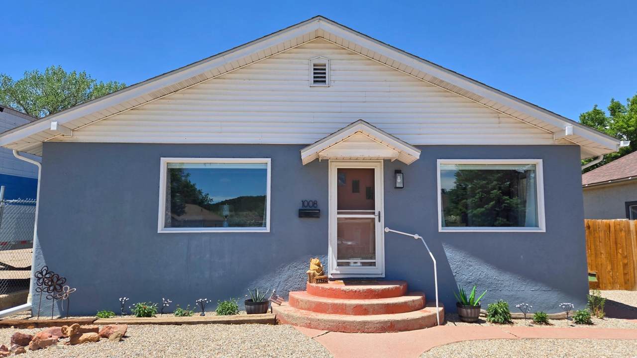 1008 7th St - Photo 1