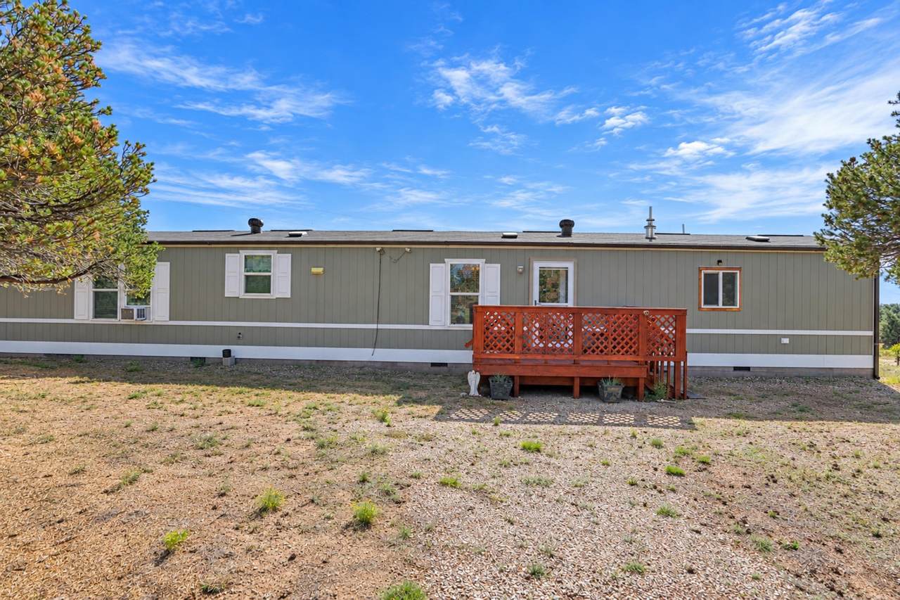 2592 Comanche Drive - Photo 1
