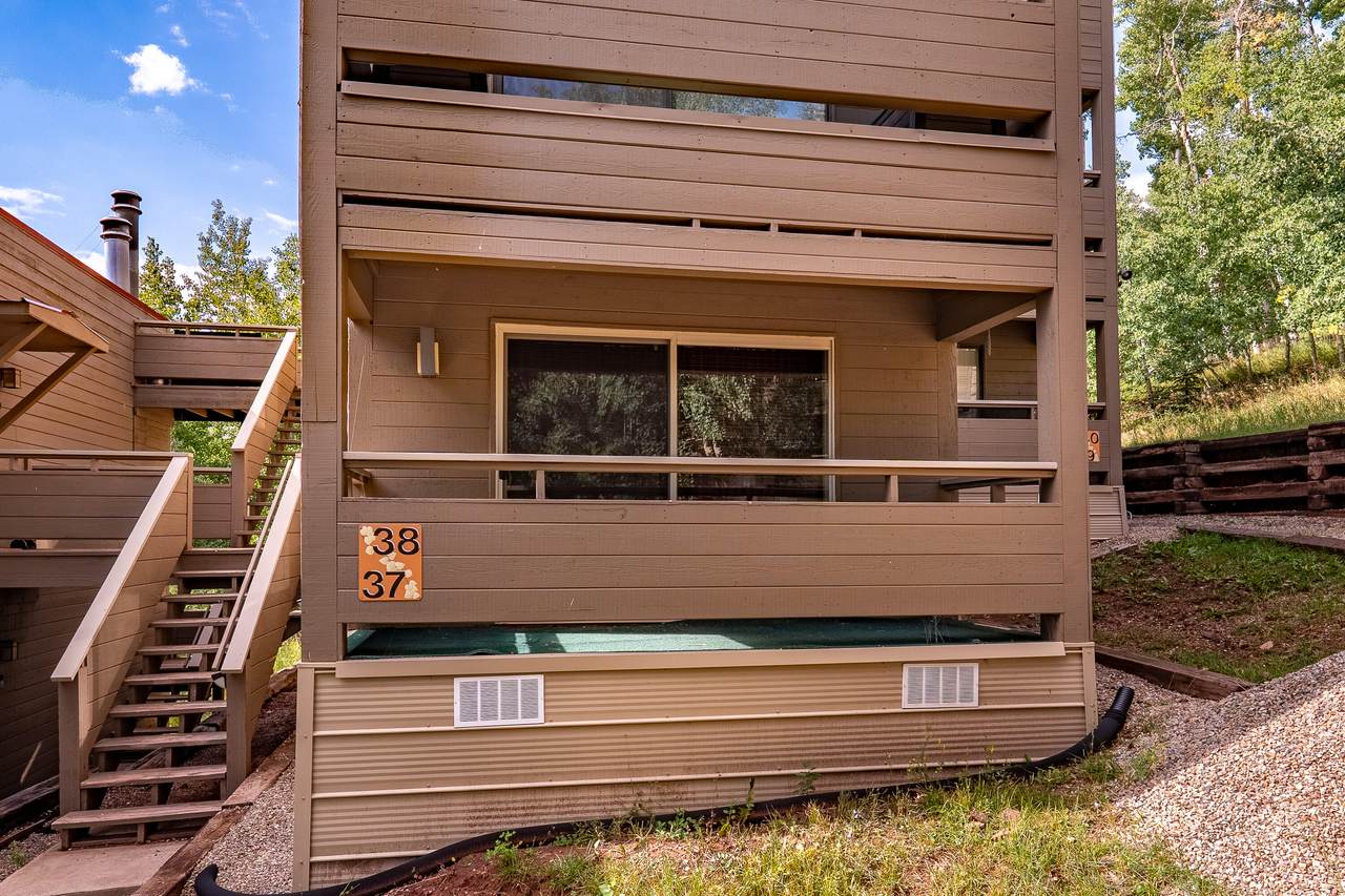 1420 Panadero Ave. - Photo 1