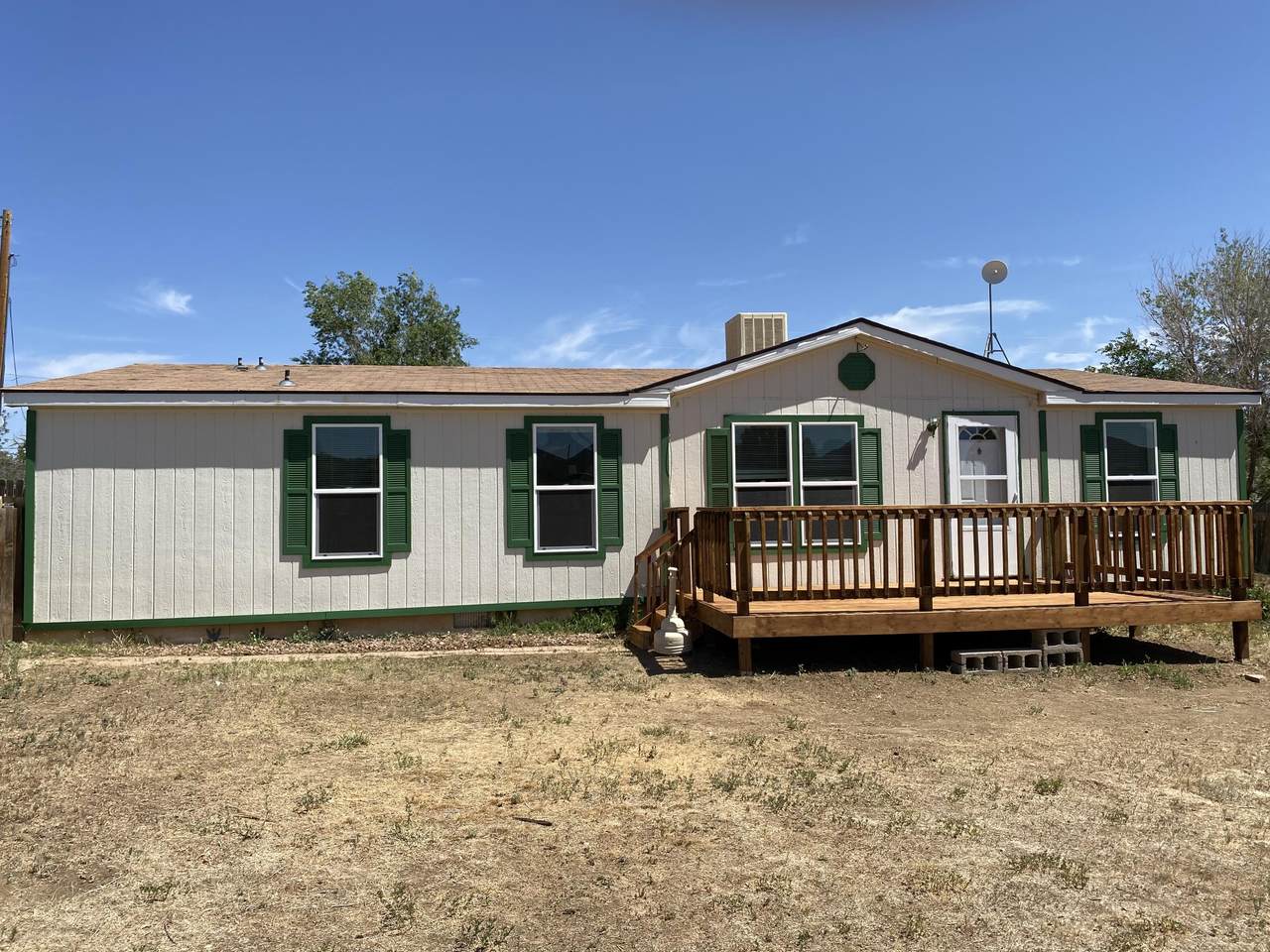 525 Spruce St - Photo 1