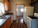 1011 9th St - Photo 3