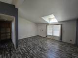 534 Pioneer Ave - Photo 4