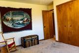 210 Cr. 365 - Photo 10