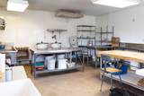 210 Cr. 365 - Photo 18