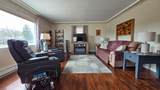 1008 7th St - Photo 2